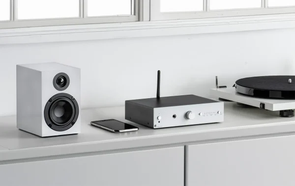 Pro-ject  Stereo Box E  Compact Integrated Amplifier - Image 2