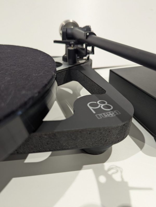Rega Planar 8 turntable with Apheta 3 MC Cartridge. Pre-owned. - Image 3